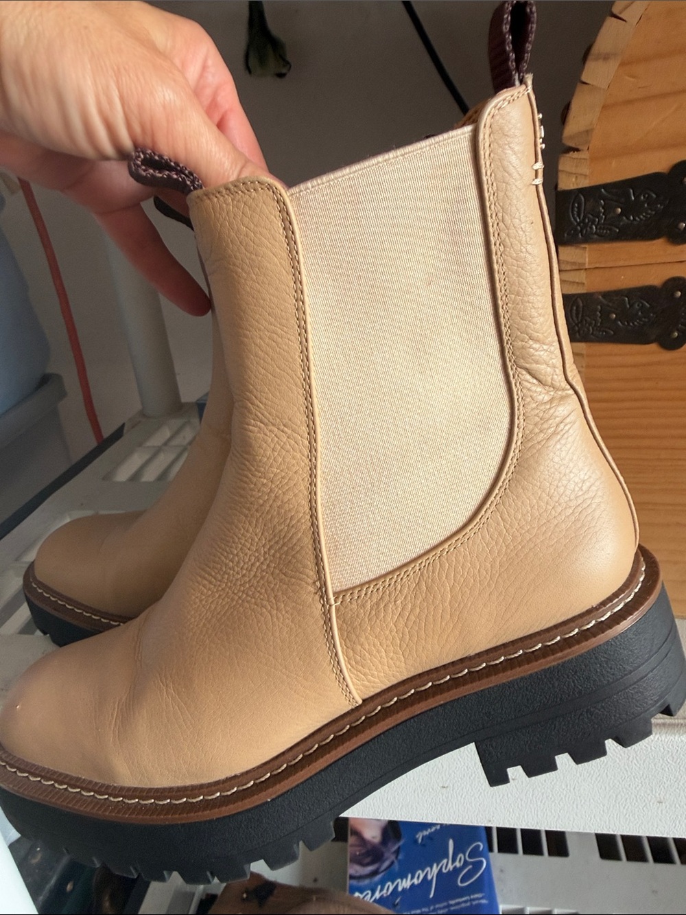 Sam Edelman Tan Chelsea Lug Booties Sz 7 MSRP $170
